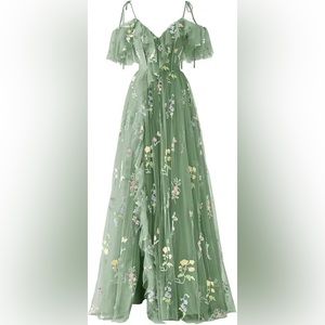 Elegant Long Puffy Sleeve A-Line Tulle Maxi Dress with Corset